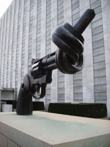 gun_sculpture