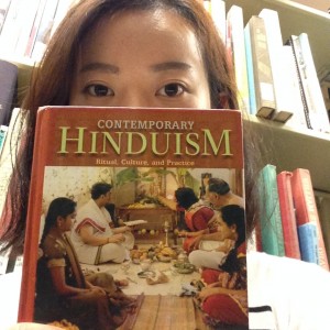 Rinehart, Robin. Contemporary Hinduism: Ritual, Culture, and Practice. Santa Barbara: Library of Congress Cataloging-in-Publication Data, 2004.