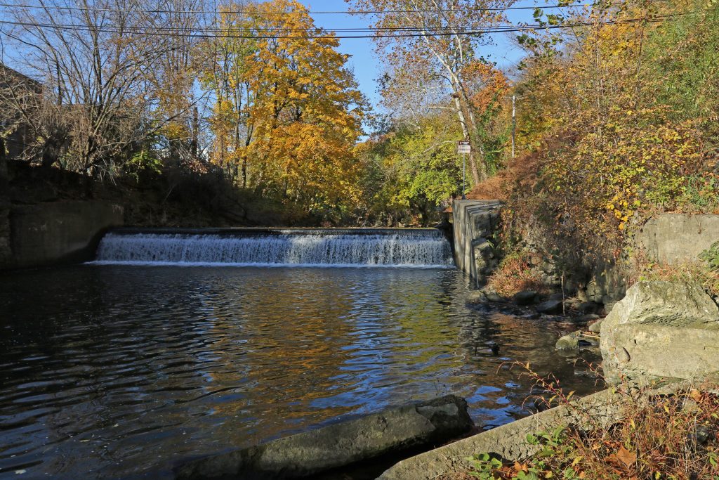 Early November morning at the Bushkill dam
