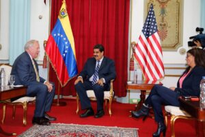 WASHINGTON D.C., UNITED STATES - JUNE 2016: Venezuelan President Nicolas Maduro, pictured in center, met with the U.S. Under Secretary of State for Political Affairs, Thomas Shannon in Caracas to discuss future financial bilateral agreements between the Venezuela and U.S. (Photo by Zuma’s Press)